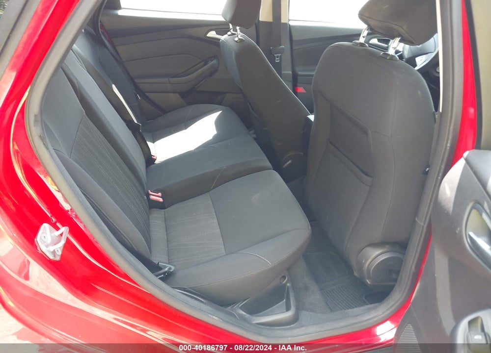 2015 FORD FOCUS SE VIN: 1FADP3K20FL345877