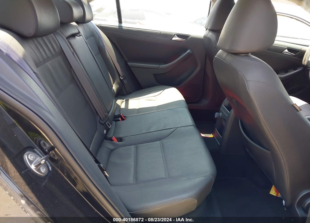 2011 VOLKSWAGEN JETTA 2.5L SE VIN: 3VWDX7AJ4BM324899