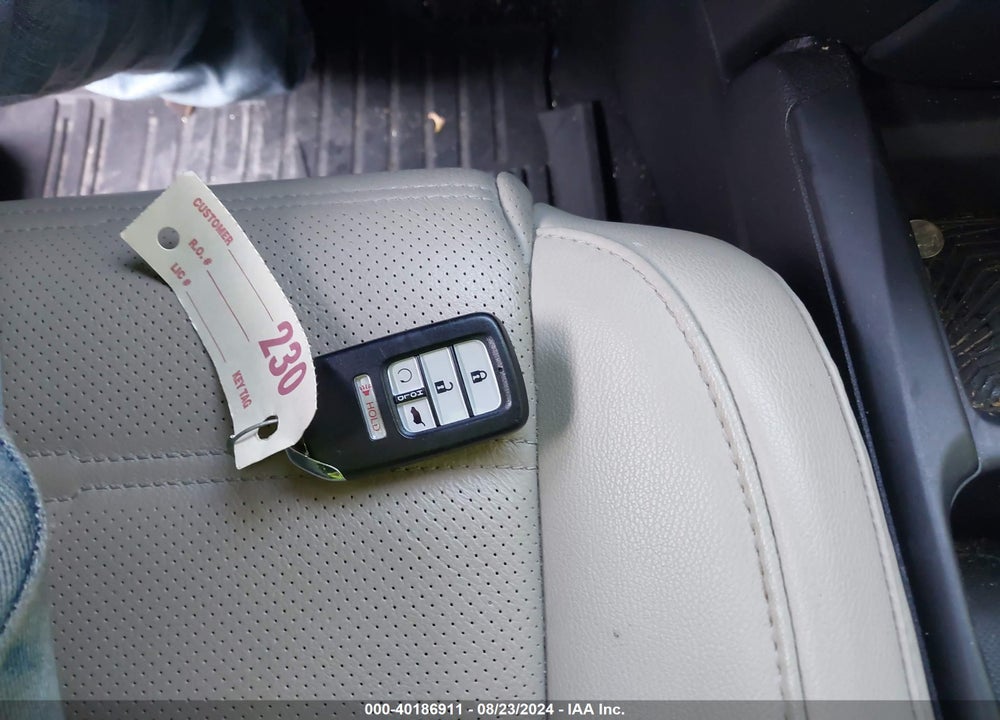 2018 HONDA CR-V VIN: 2HKRW2H94JH632573