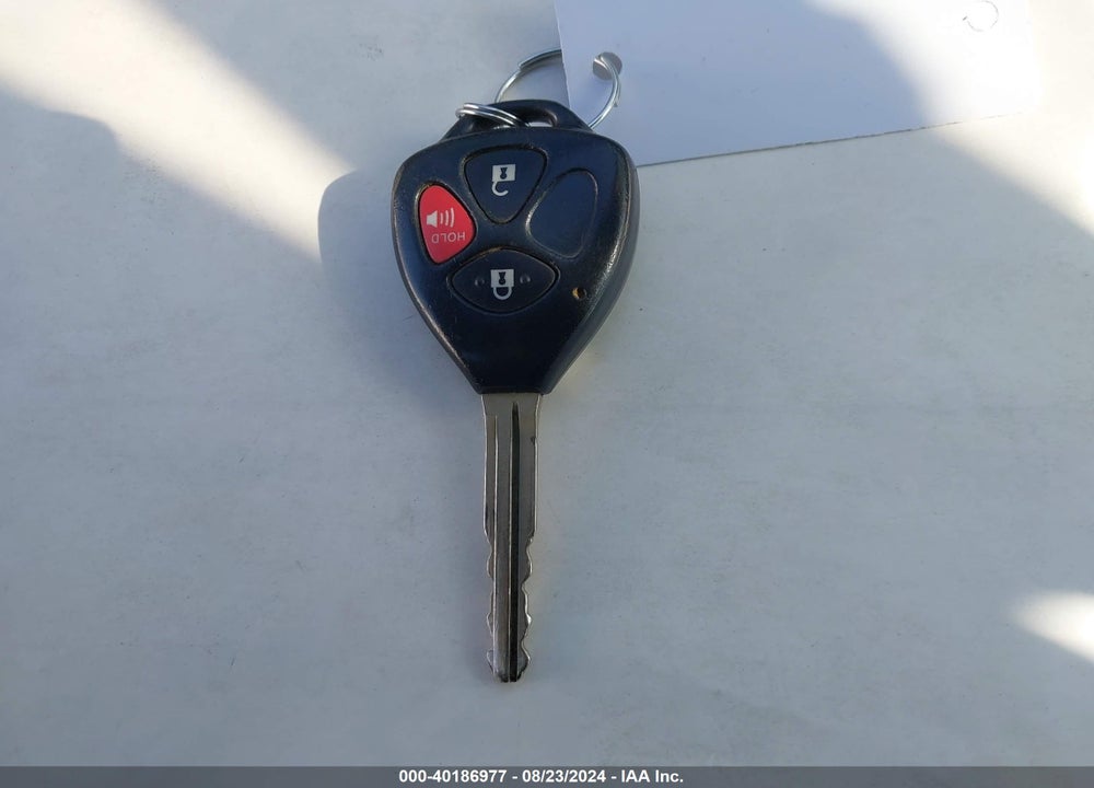 2010 TOYOTA YARIS VIN: JTDJT4K33A5282648