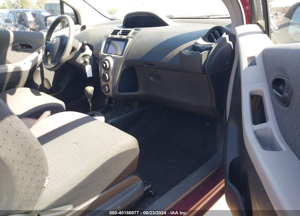 2010 TOYOTA YARIS VIN: JTDJT4K33A5282648