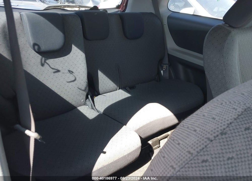 2010 TOYOTA YARIS VIN: JTDJT4K33A5282648