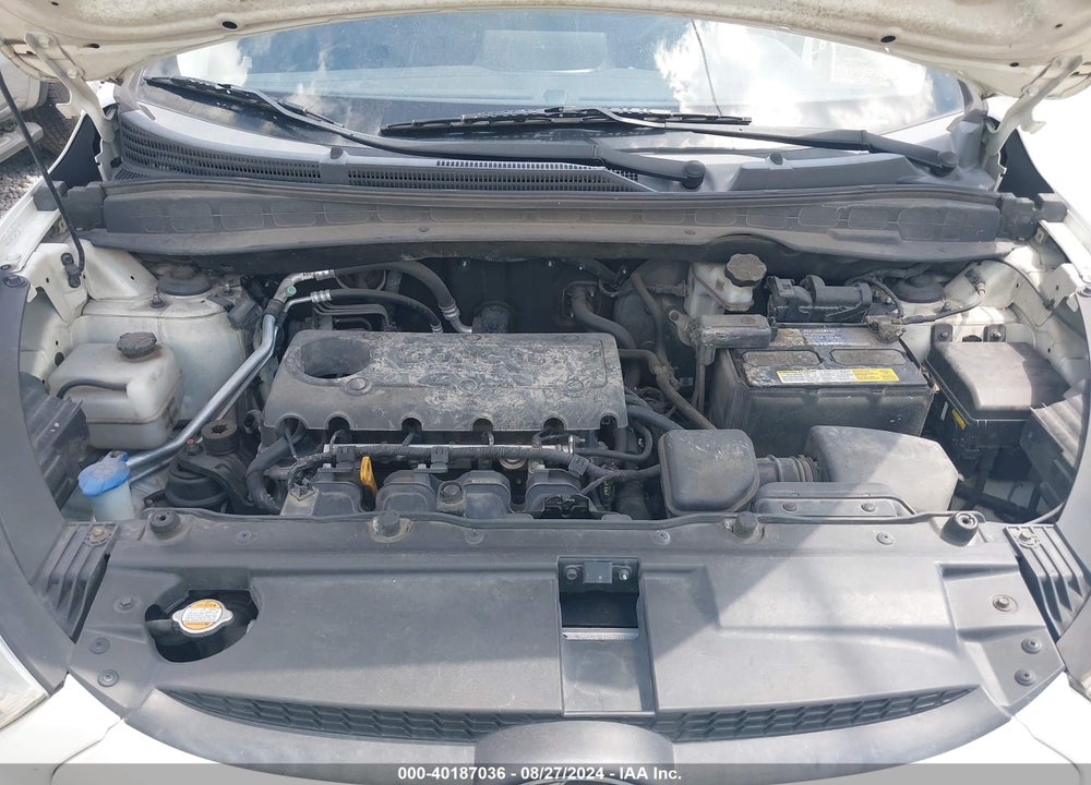 2010 HYUNDAI TUCSON GLS VIN: KM8JU3AC5AU018955