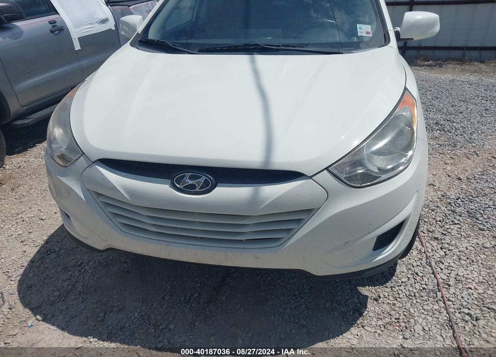 2010 HYUNDAI TUCSON GLS VIN: KM8JU3AC5AU018955