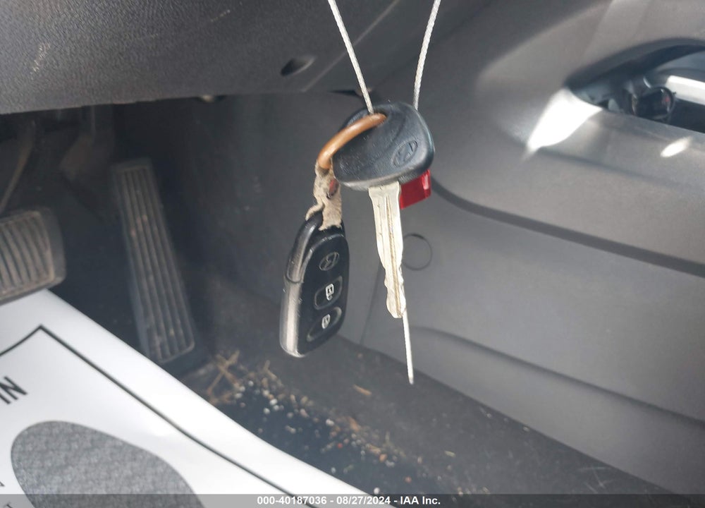 2010 HYUNDAI TUCSON GLS VIN: KM8JU3AC5AU018955