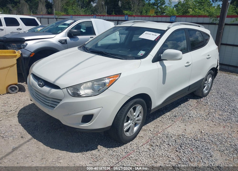 2010 HYUNDAI TUCSON GLS VIN: KM8JU3AC5AU018955