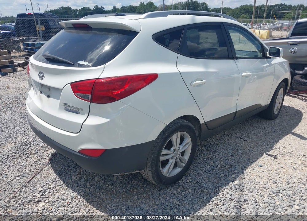 2010 HYUNDAI TUCSON GLS VIN: KM8JU3AC5AU018955