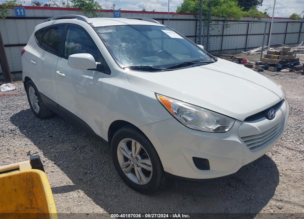 2010 HYUNDAI TUCSON GLS VIN: KM8JU3AC5AU018955