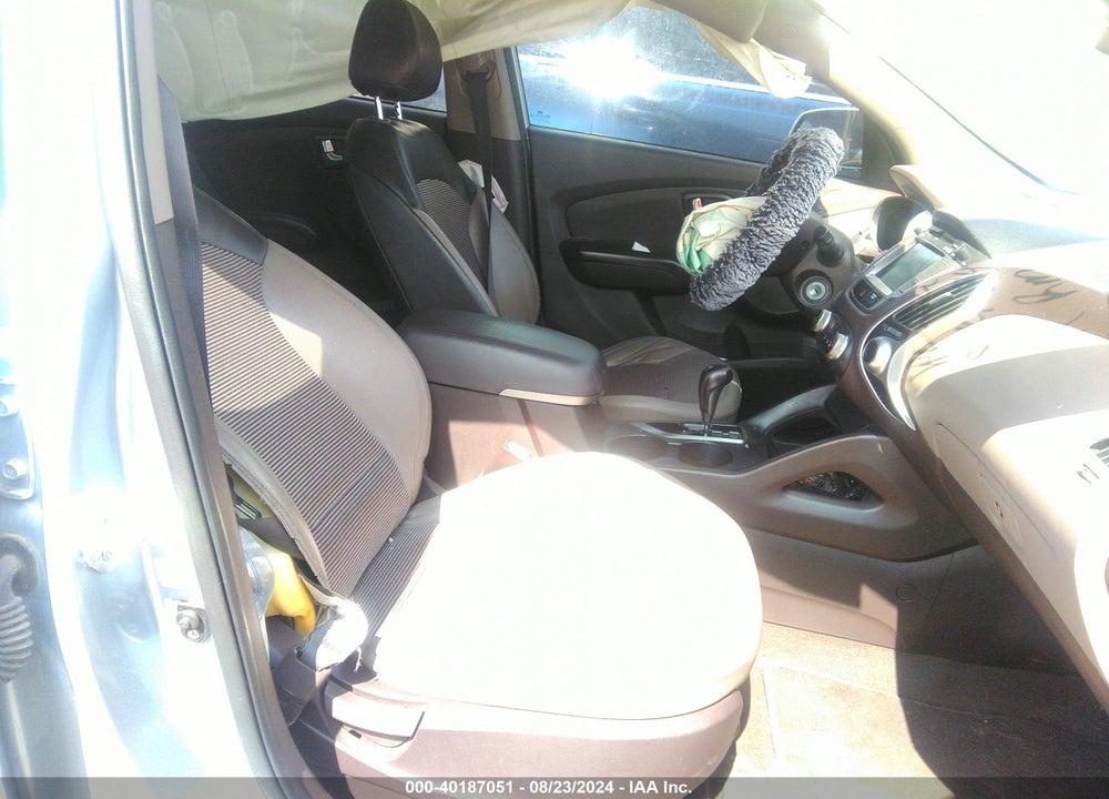 2011 HYUNDAI TUCSON GLS VIN: KM8JU3AC1BU222184