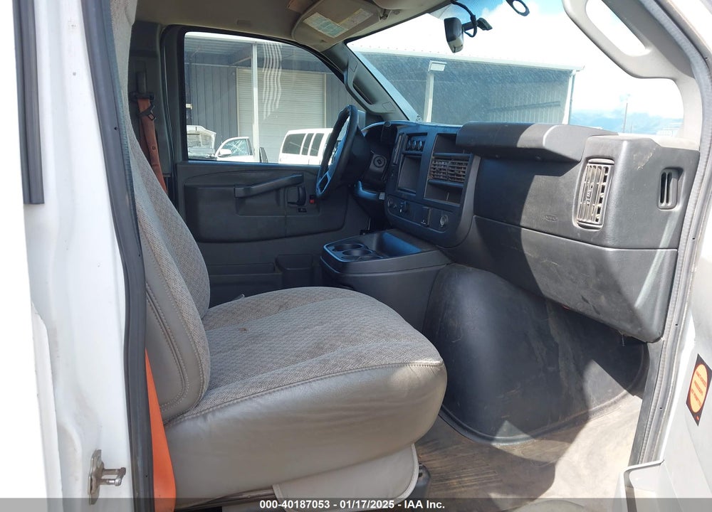 2017 CHEVROLET EXPRESS 2500 WORK VAN VIN: 1GCWGAF12H1309132