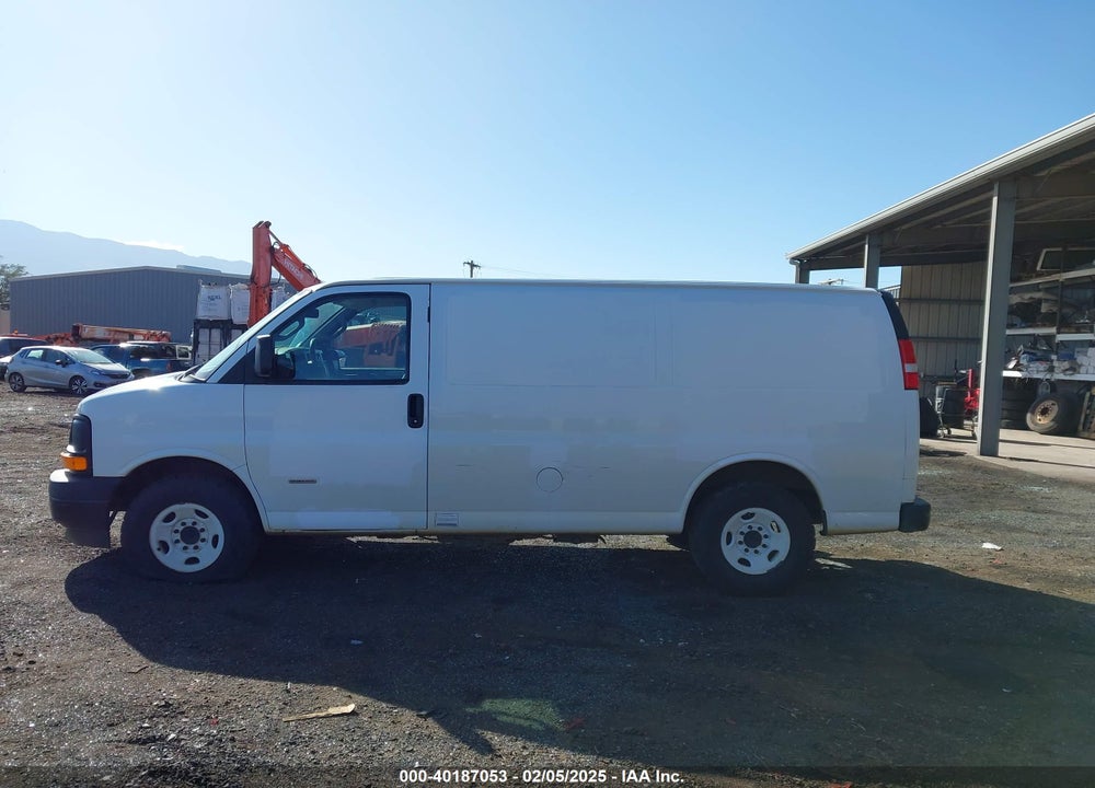 2017 CHEVROLET EXPRESS 2500 WORK VAN VIN: 1GCWGAF12H1309132
