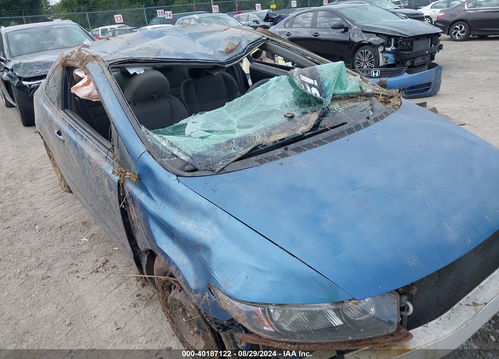 2010 HONDA CIVIC LX VIN: 2HGFG1B67AH519736