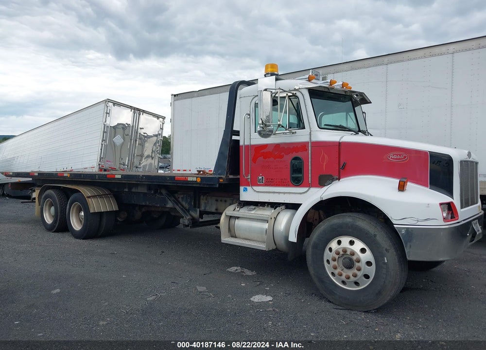 2004 PETERBILT 330 VIN: 2NPNLD9X04M836364