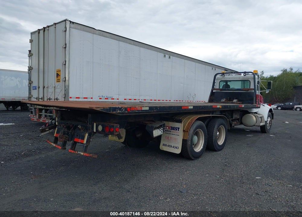 2004 PETERBILT 330 VIN: 2NPNLD9X04M836364