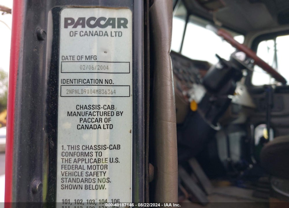 2004 PETERBILT 330 VIN: 2NPNLD9X04M836364