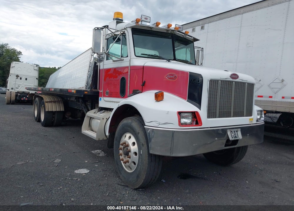 2004 PETERBILT 330 VIN: 2NPNLD9X04M836364