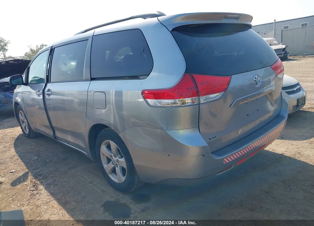 2011 TOYOTA SIENNA LE V6 VIN: 5TDKK3DC4BS148578