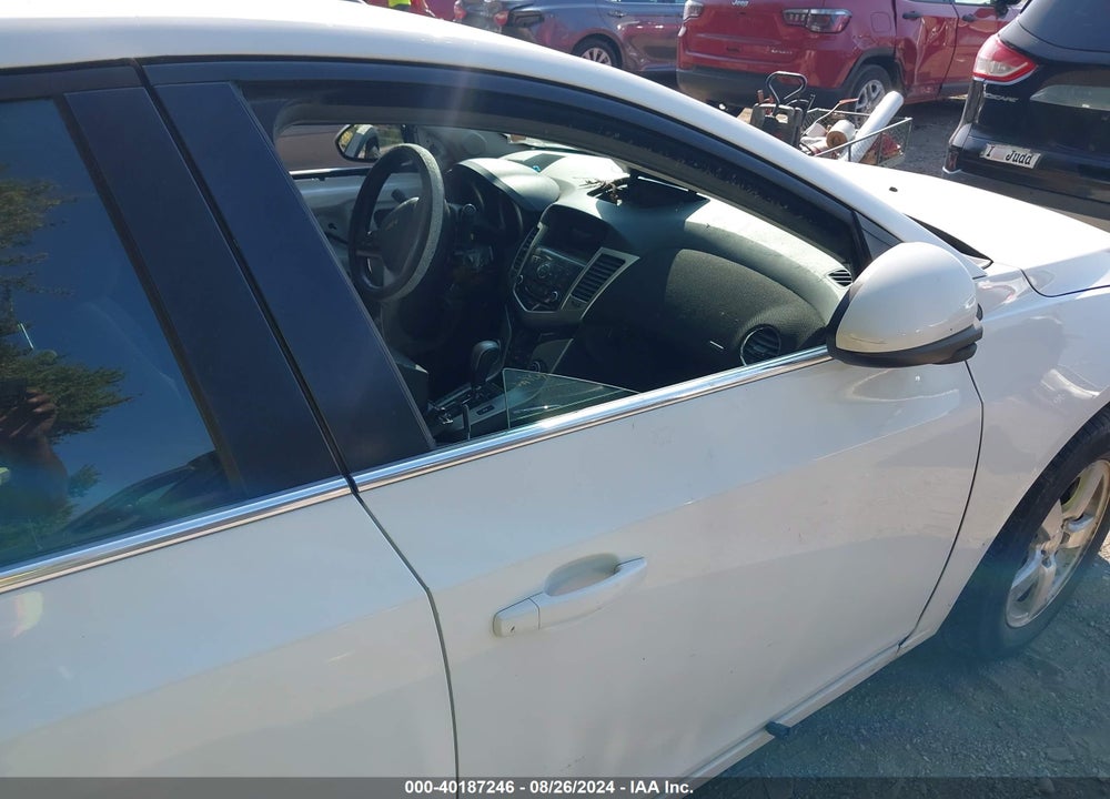 2014 CHEVROLET CRUZE 1LT AUTO VIN: 1G1PC5SB3E7198310