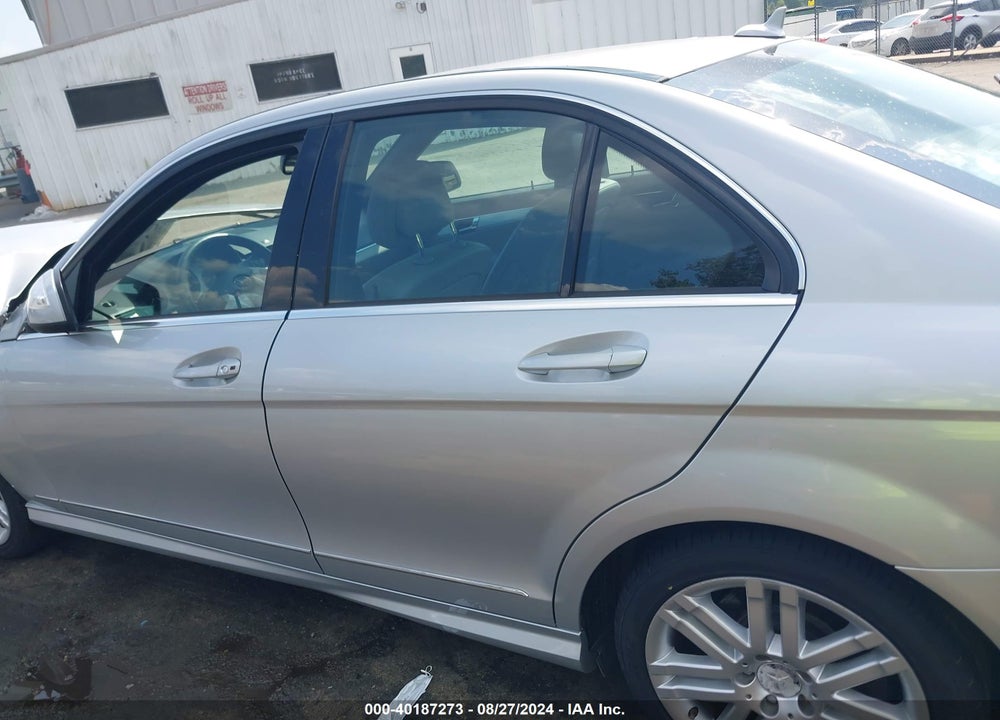 2008 MERCEDES-BENZ C 300 LUXURY/SPORT VIN: WDDGF54X68F122281