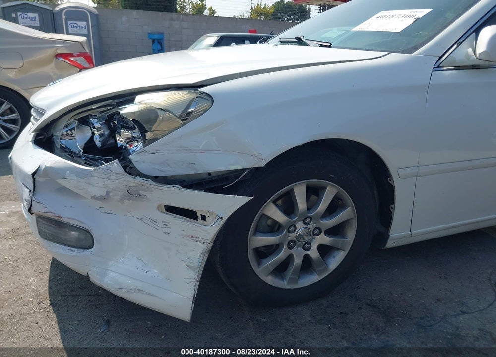 2003 LEXUS ES 300 VIN: JTHBF30G036014843