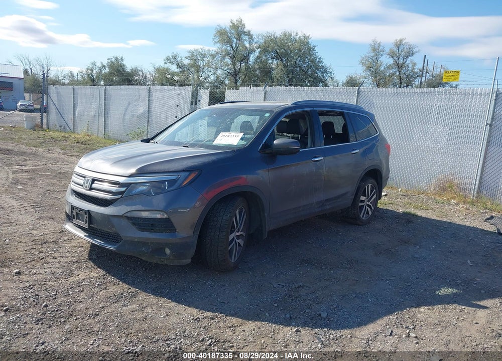 2017 HONDA PILOT TOURING VIN: 5FNYF6H97HB083608