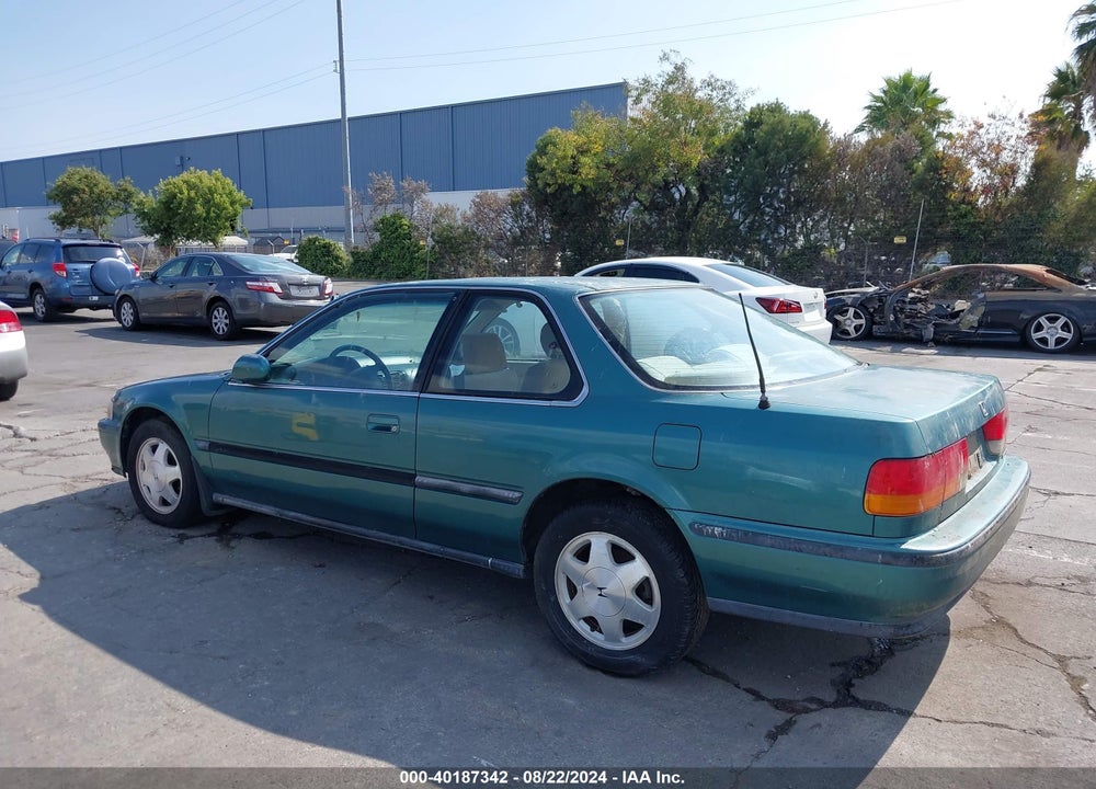 1992 HONDA ACCORD EX VIN: 1HGCB7272NA034731