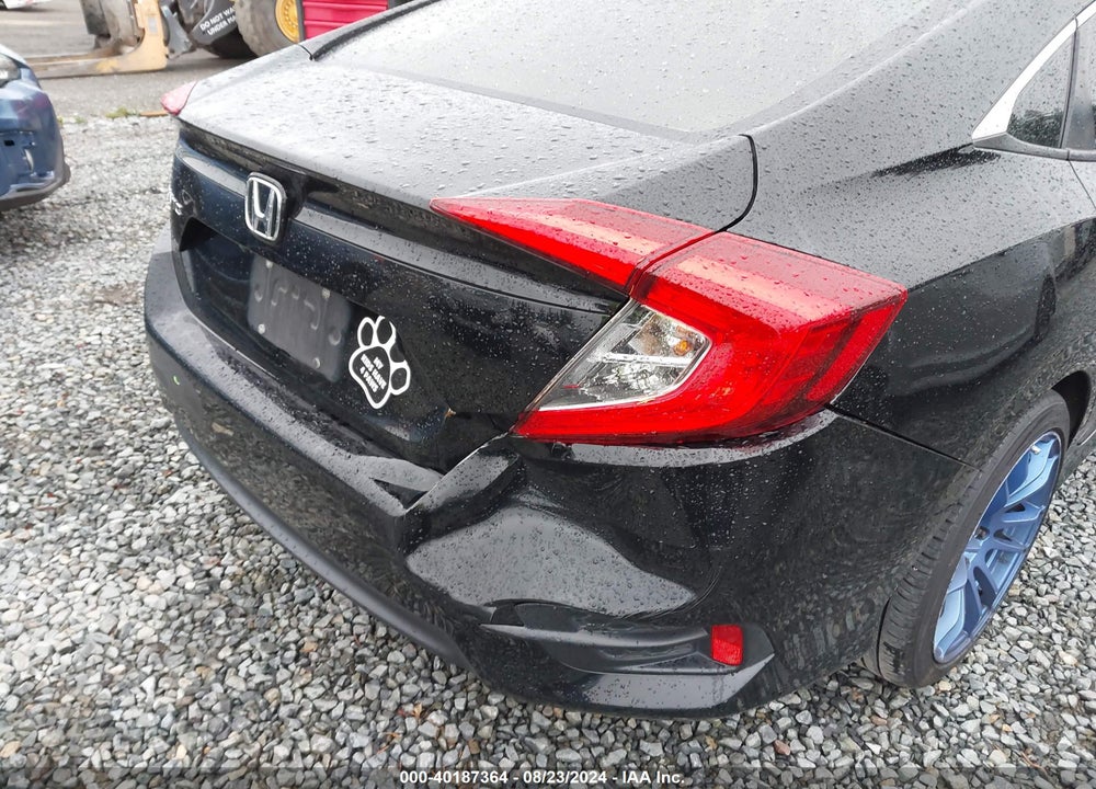 2018 HONDA CIVIC LX VIN: 2HGFC2E5XJH558390