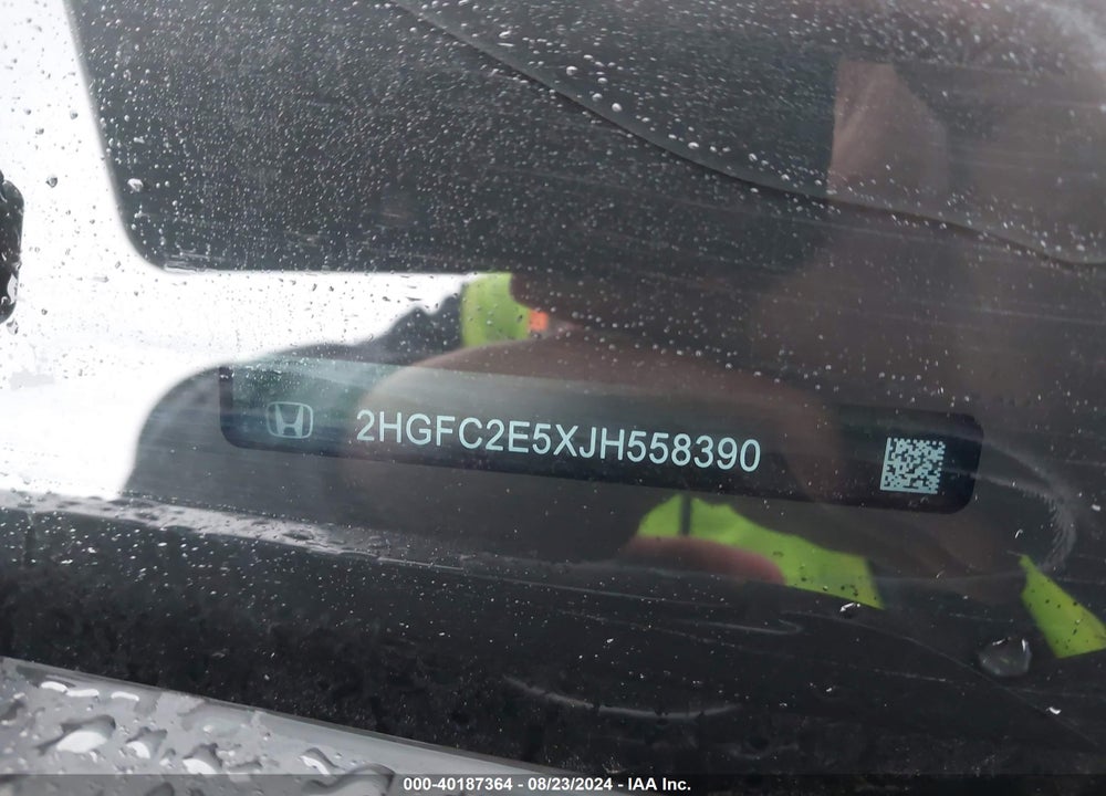 2018 HONDA CIVIC LX VIN: 2HGFC2E5XJH558390