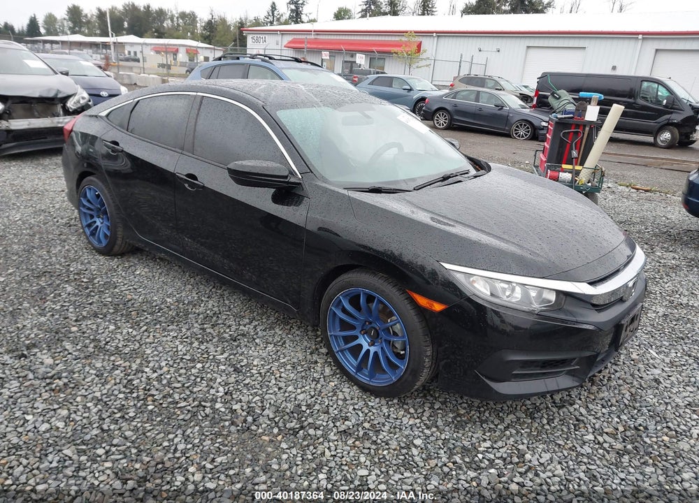 2018 HONDA CIVIC LX VIN: 2HGFC2E5XJH558390