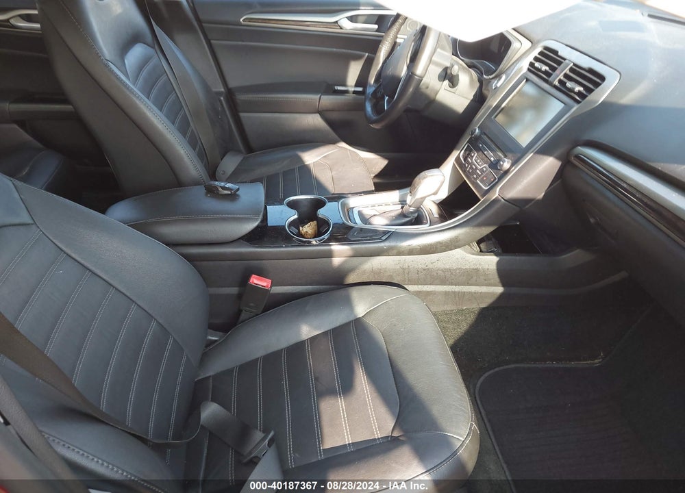 2016 FORD FUSION SE VIN: 3FA6P0HD5GR129316