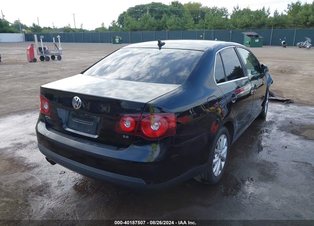 2008 VOLKSWAGEN JETTA SE/SEL VIN: 3VWRZ71K58M004086