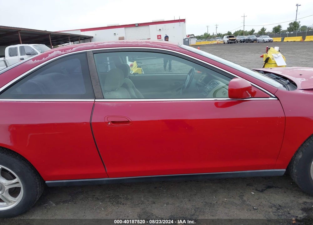 2000 HONDA ACCORD VIN: 1HGCG3266YA033068