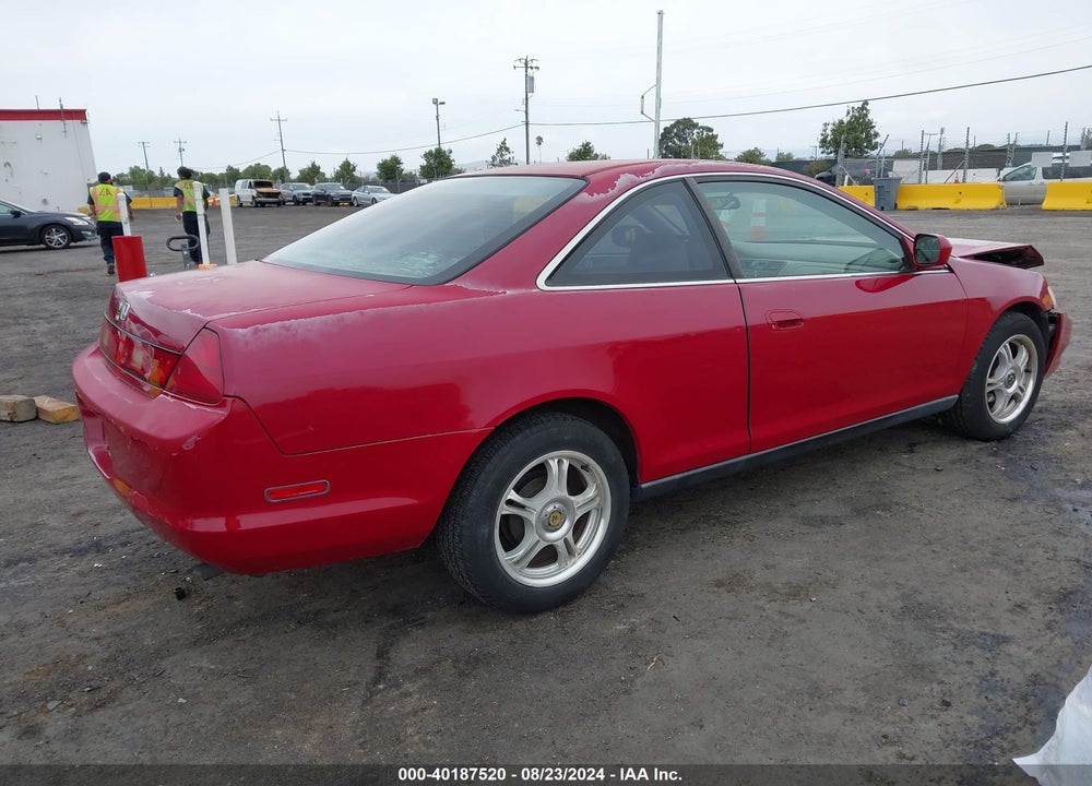 2000 HONDA ACCORD VIN: 1HGCG3266YA033068