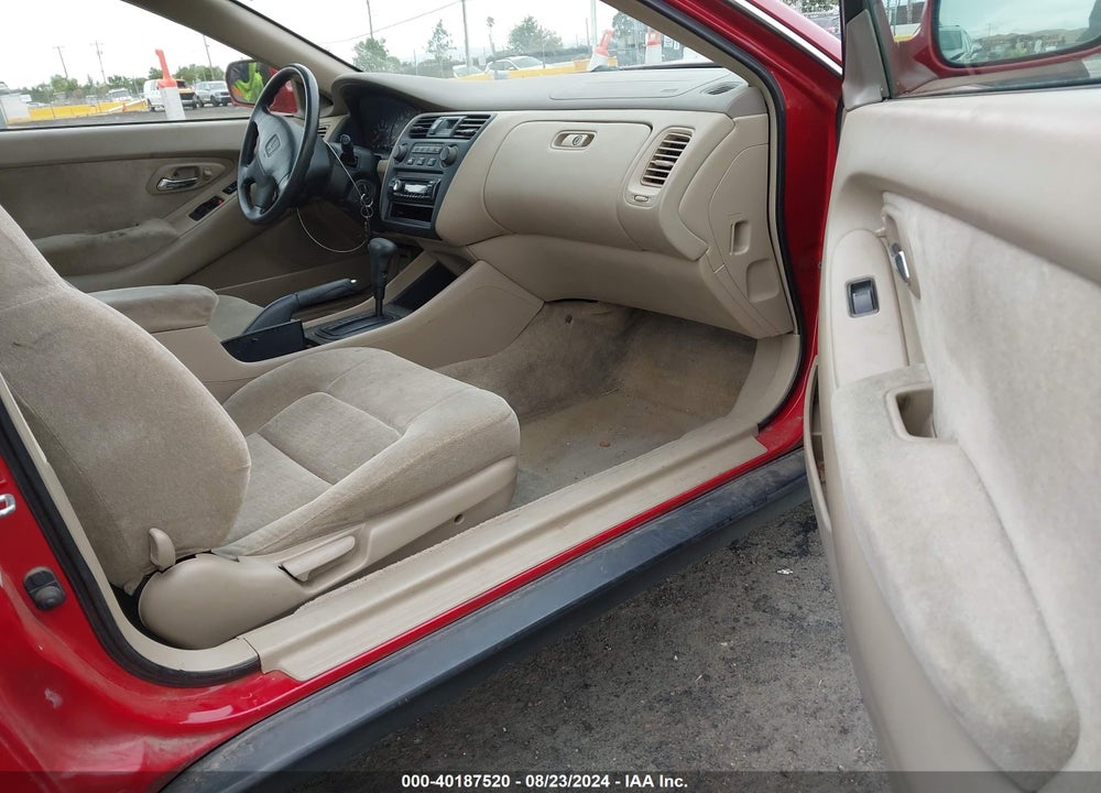 2000 HONDA ACCORD VIN: 1HGCG3266YA033068