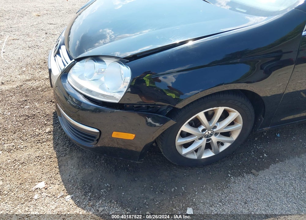 2010 VOLKSWAGEN JETTA SE VIN: 3VWRX7AJ3AM018541