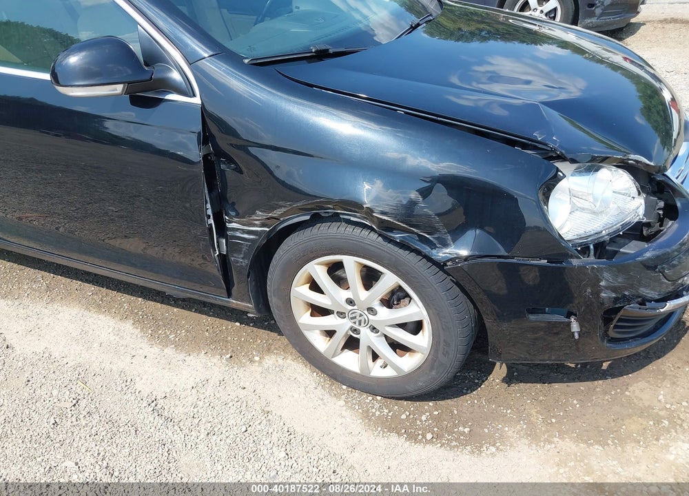 2010 VOLKSWAGEN JETTA SE VIN: 3VWRX7AJ3AM018541