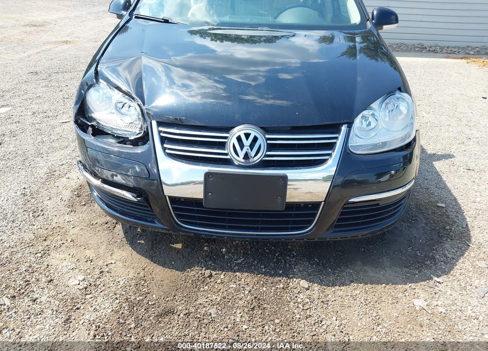 2010 VOLKSWAGEN JETTA SE VIN: 3VWRX7AJ3AM018541