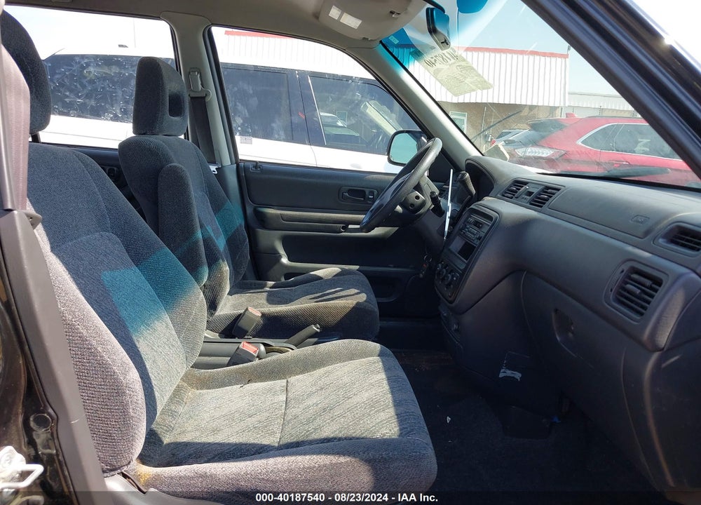 2001 HONDA CR-V LX VIN: JHLRD18491C047040