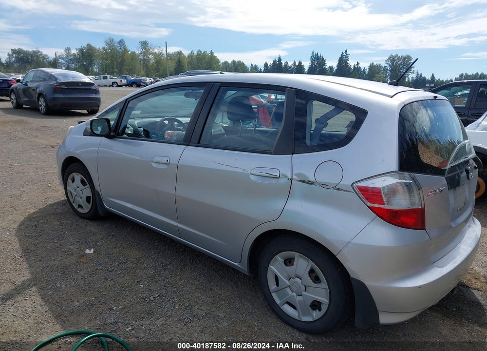 2013 HONDA FIT VIN: JHMGE8H39DC045406
