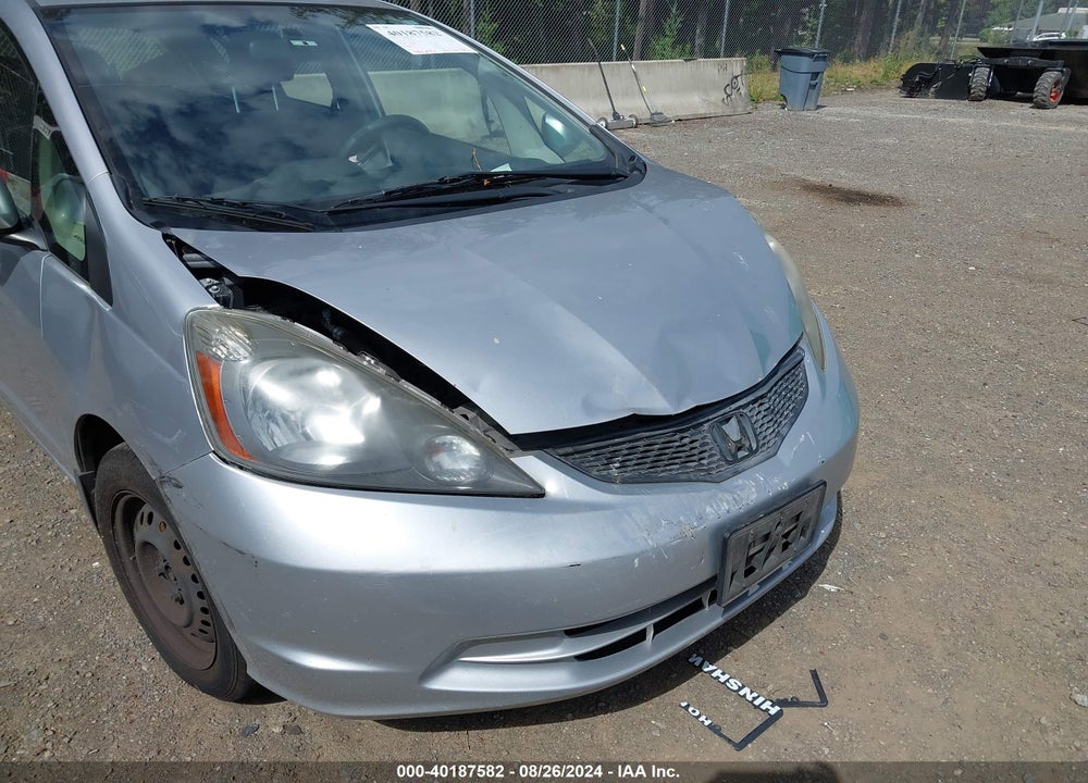 2013 HONDA FIT VIN: JHMGE8H39DC045406