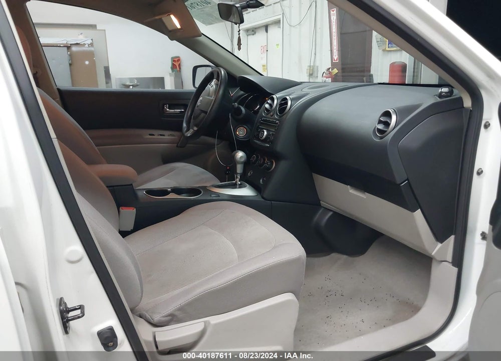 2013 NISSAN ROGUE S VIN: JN8AS5MV5DW108543