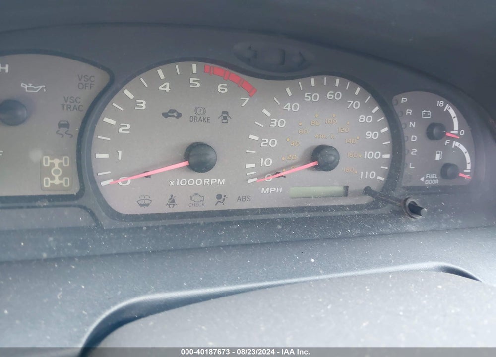 2001 TOYOTA SEQUOIA LIMITED V8 VIN: 5TDBT48A21S014050
