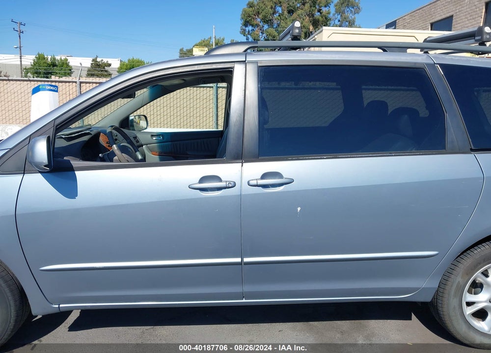 2004 TOYOTA SIENNA VIN: 5TDBA22C74S013792