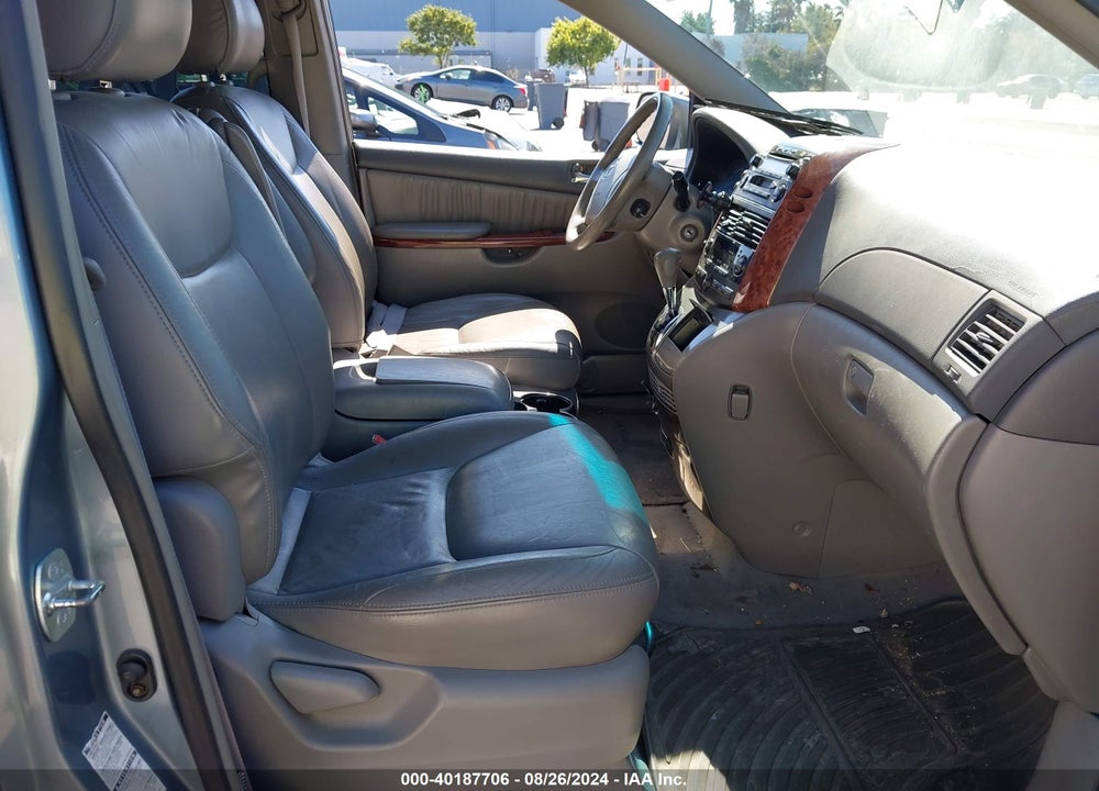 2004 TOYOTA SIENNA VIN: 5TDBA22C74S013792