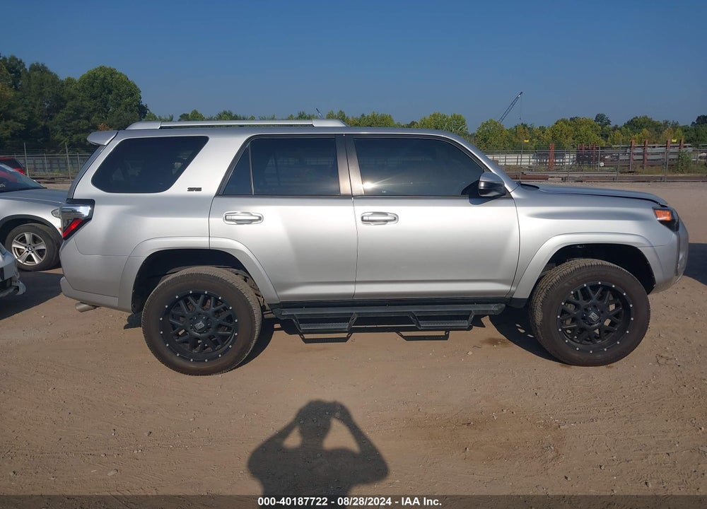 2018 TOYOTA 4RUNNER SR5 VIN: JTEBU5JRXJ5513540