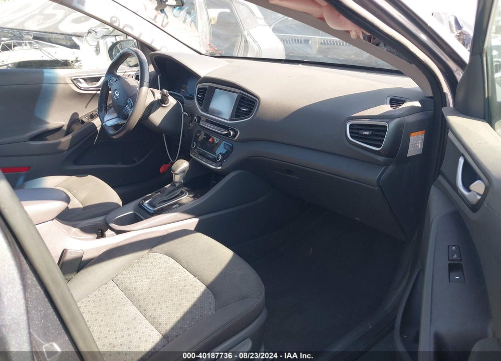 2017 HYUNDAI IONIQ VIN: KMHC75LC3HU031898