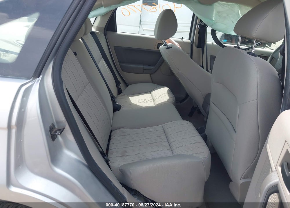 2010 FORD FOCUS SE VIN: 1FAHP3FN3AW233426