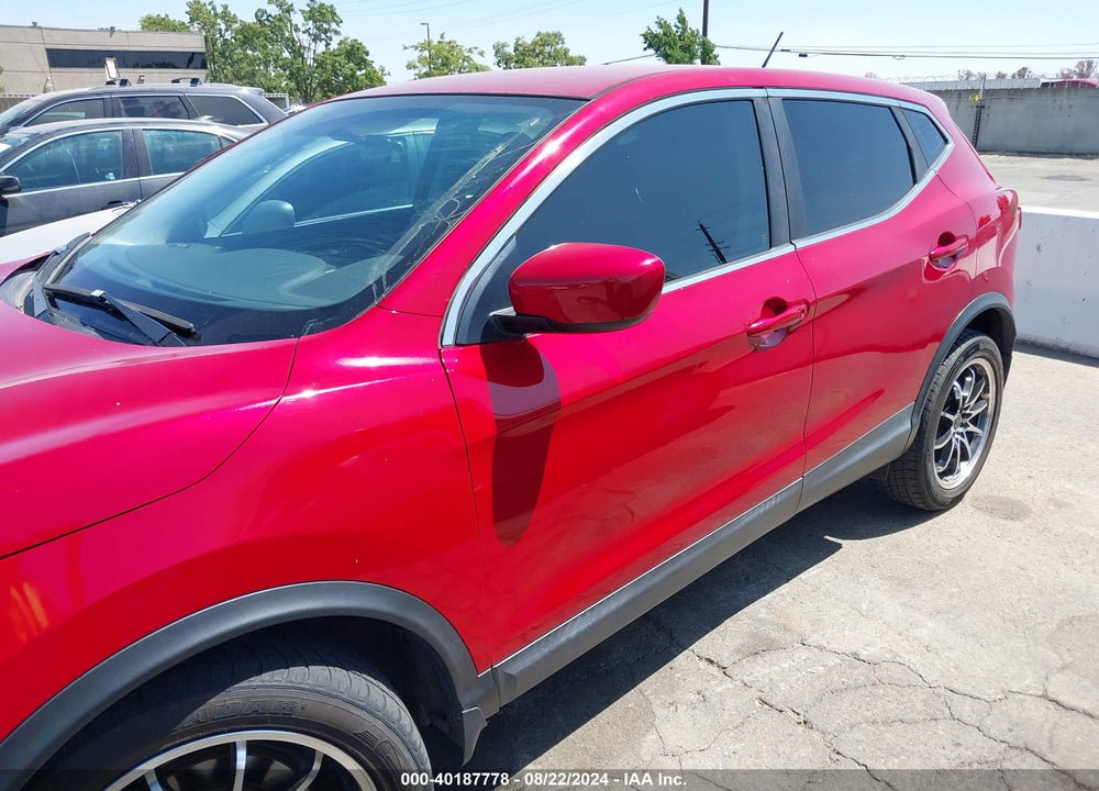 2018 NISSAN ROGUE SPORT S VIN: JN1BJ1CPXJW164779