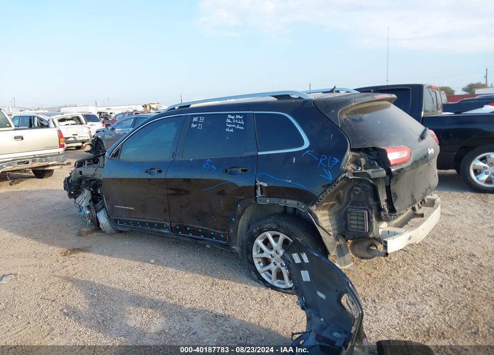 2017 JEEP CHEROKEE LATITUDE FWD VIN: 1C4PJLCS0HW586508