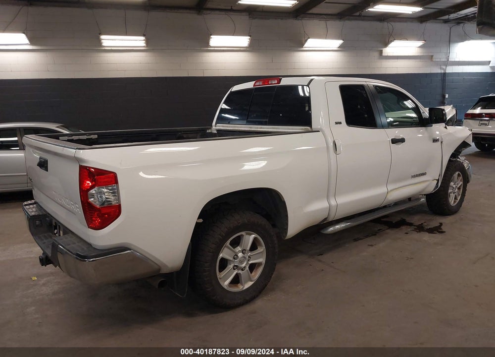 2017 TOYOTA TUNDRA SR5 5.7L V8 VIN: 5TFUY5F14HX624703